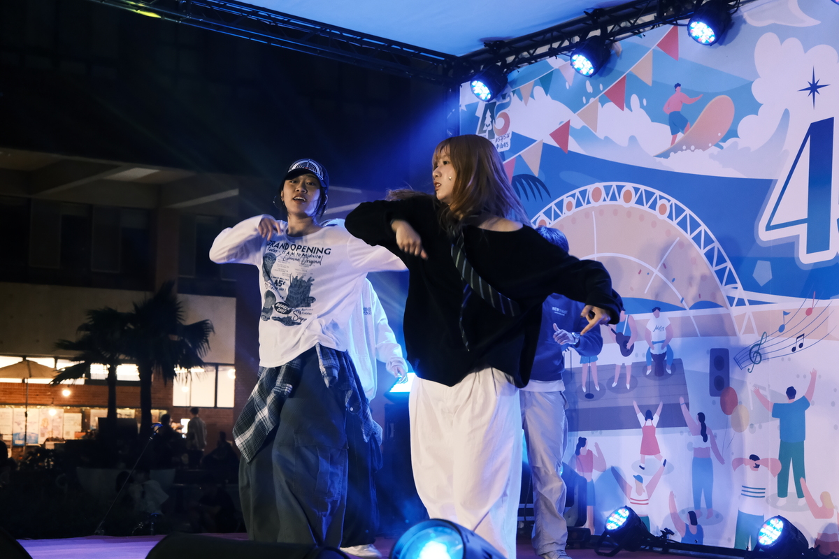 中山大學45週年校慶演唱會(另開新視窗/jpg檔)圖片