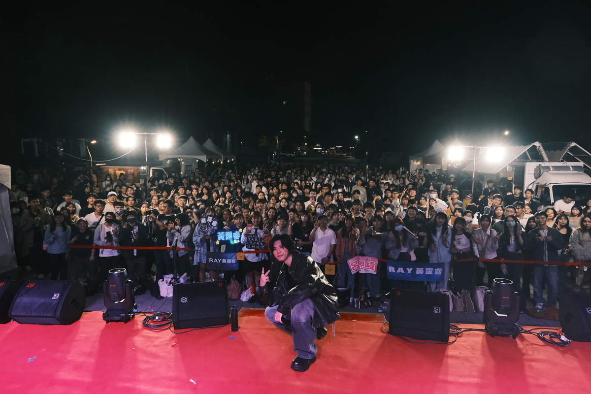 中山大學45週年校慶演唱會(另開新視窗/jpg檔)圖片