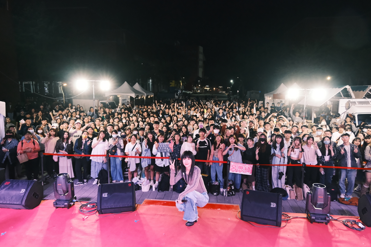 中山大學45週年校慶演唱會(另開新視窗/jpg檔)圖片