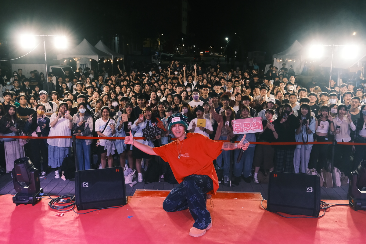 中山大學45週年校慶演唱會(另開新視窗/jpg檔)圖片