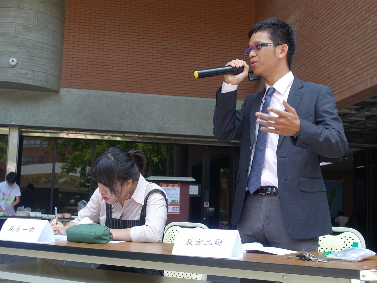 反方二辯、物理系大四錢玟澤(另開新視窗/jpg檔)圖片