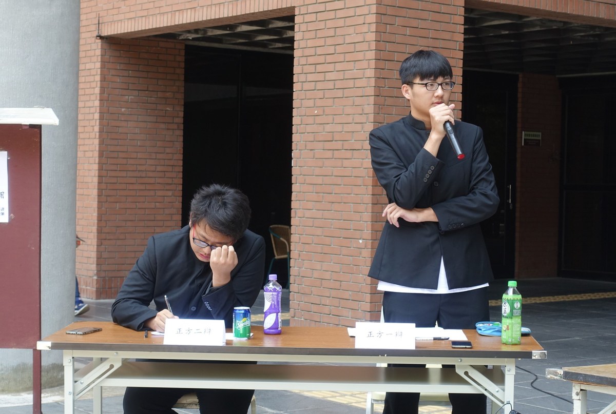 正方一辯、政經系大一劉晉廷(另開新視窗/jpg檔)圖片