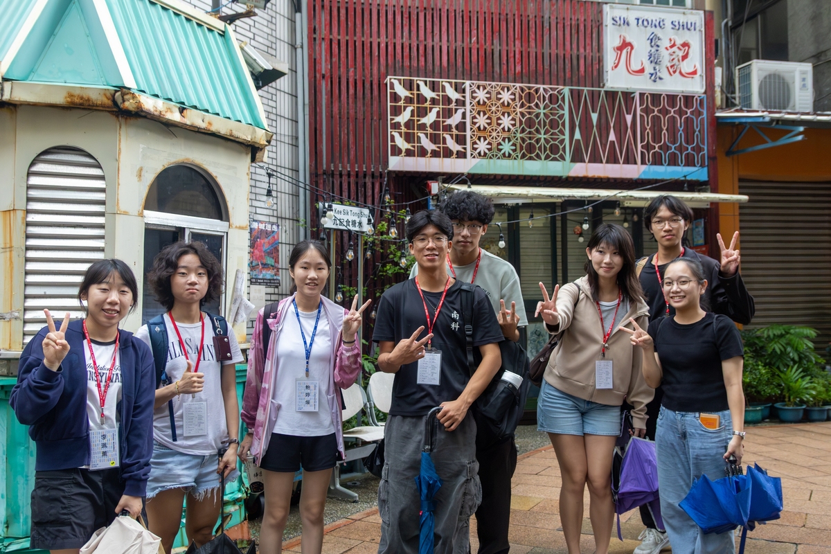 學員變隊輔傳承大學第一課　中山大學「世界候機室」開啟國際視野(另開新視窗/jpg檔)圖片