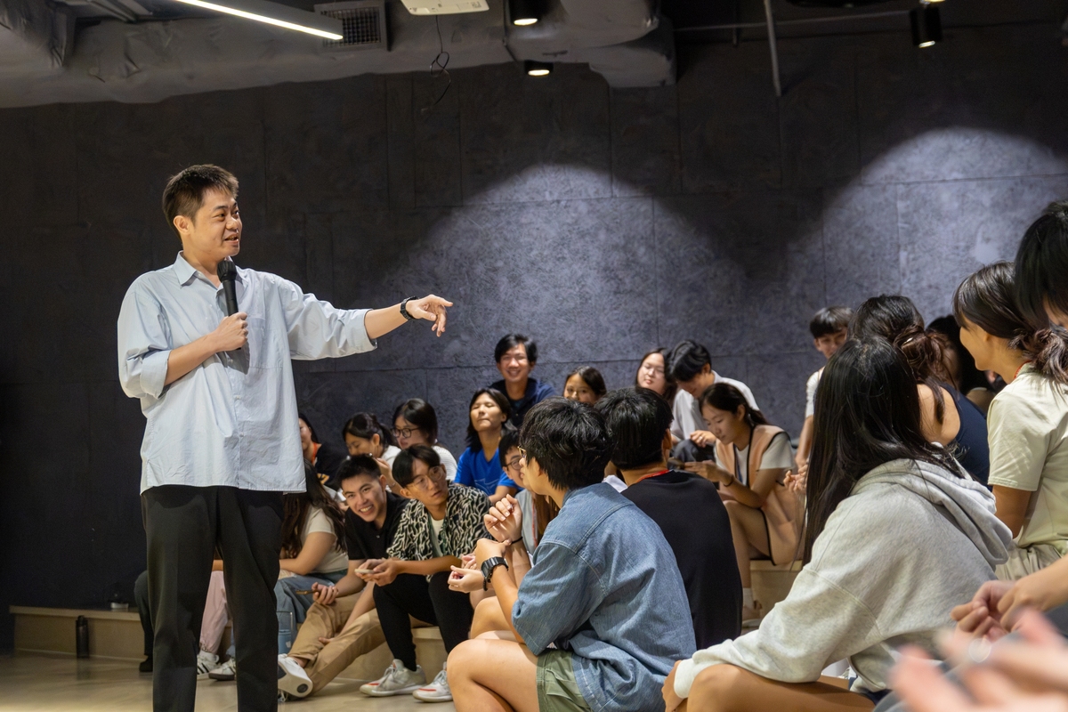 學員變隊輔傳承大學第一課　中山大學「世界候機室」開啟國際視野(另開新視窗/jpg檔)圖片