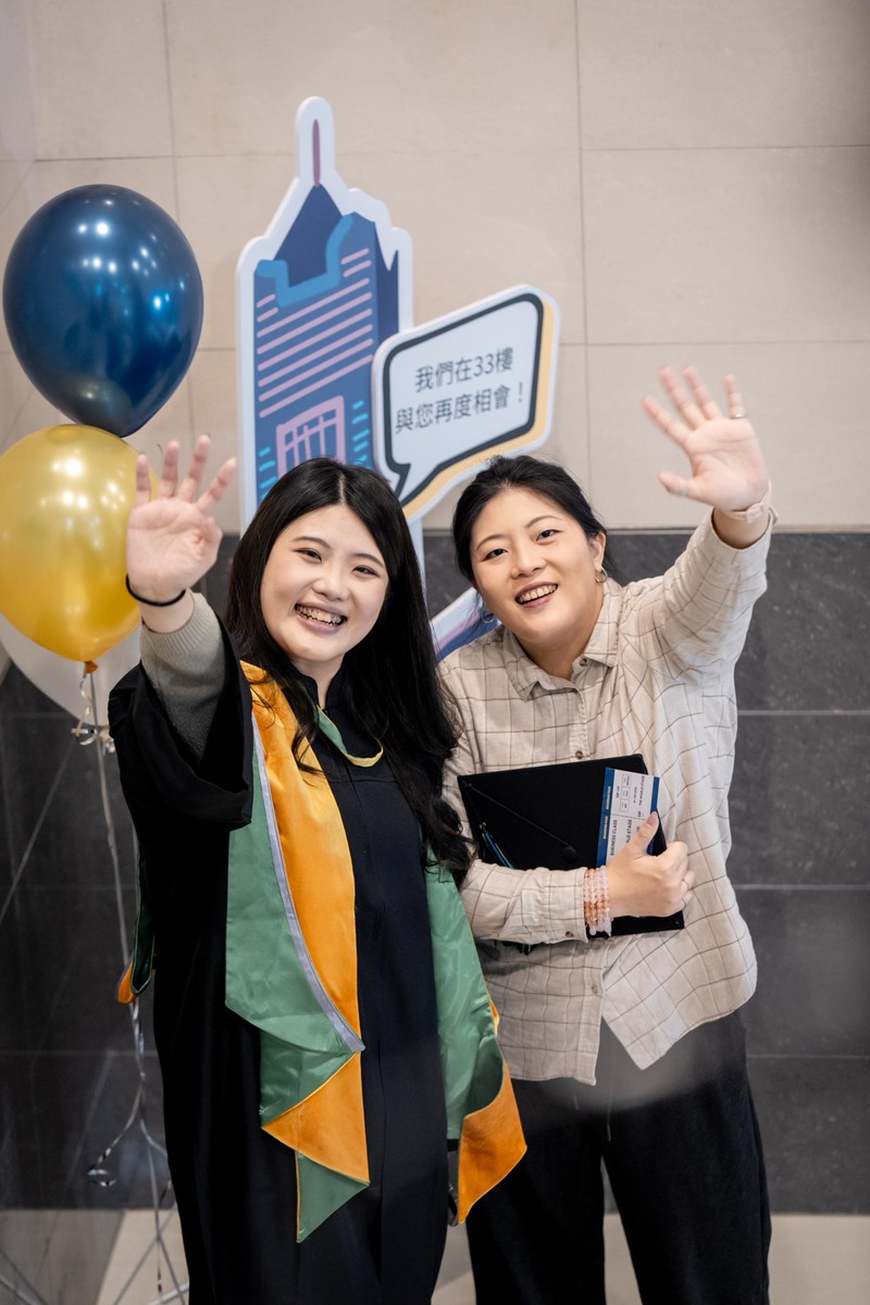 國立中山大學國際金融研究學院第三屆畢業典禮(另開新視窗/jpg檔)圖片