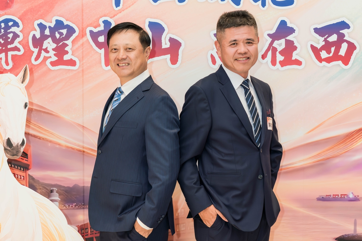 中山大學校友總會第10、11屆黃烱輝理事長（左）與第12屆陳建志理事長（右）(另開新視窗/jpg檔)圖片