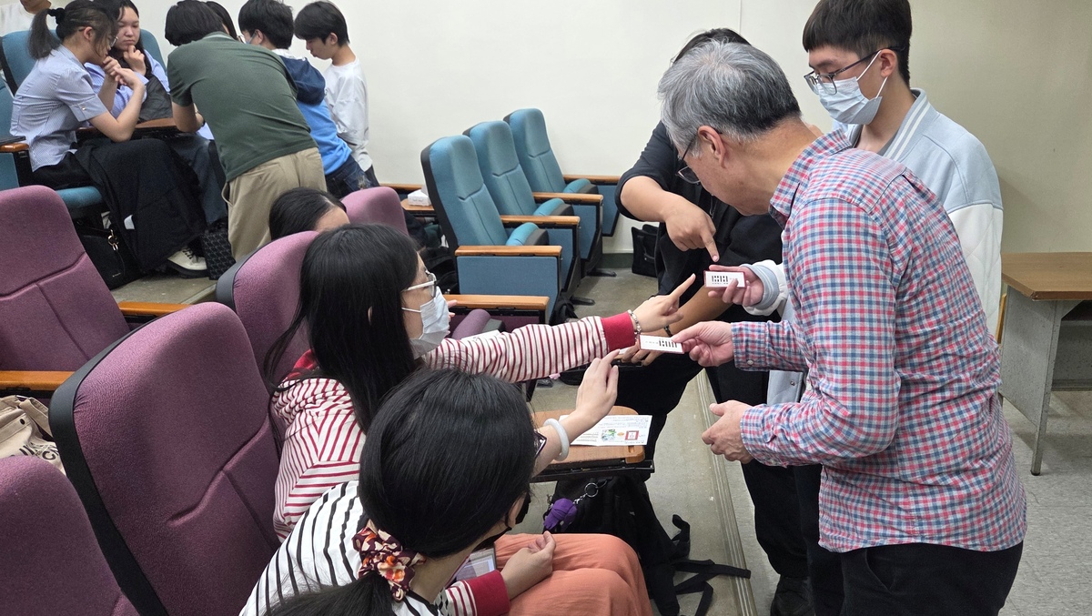 易想天開桌遊分組試玩(另開新視窗/jpg檔)圖片