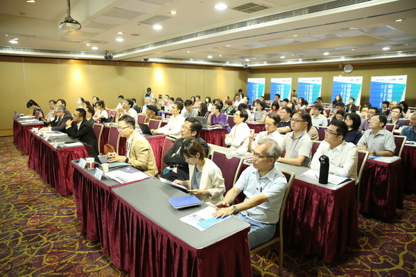 打通國際醫療市場 中山與美顧問公司簽MOU(另開新視窗/jpg檔)圖片