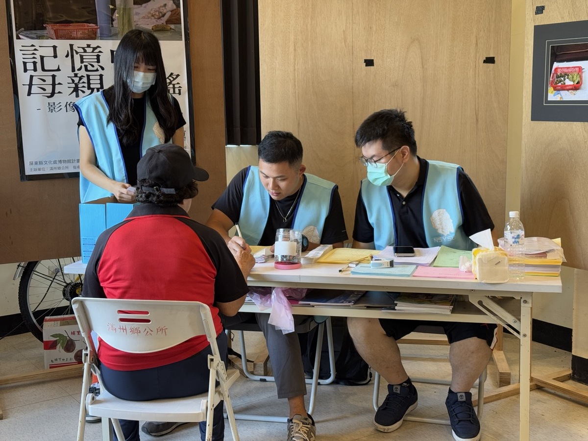 義診篩檢民眾報到區(另開新視窗/jpeg檔)圖片