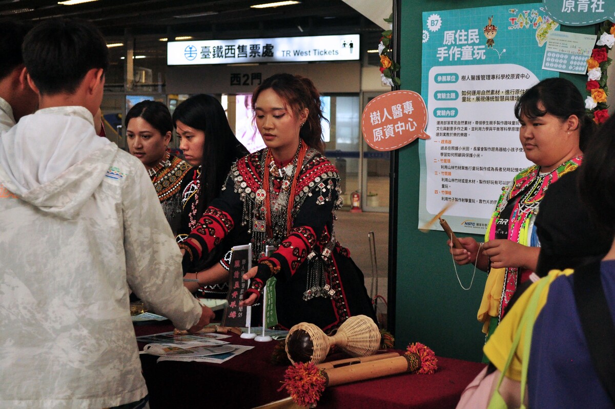 科普實驗攤位(另開新視窗/jpg檔)圖片