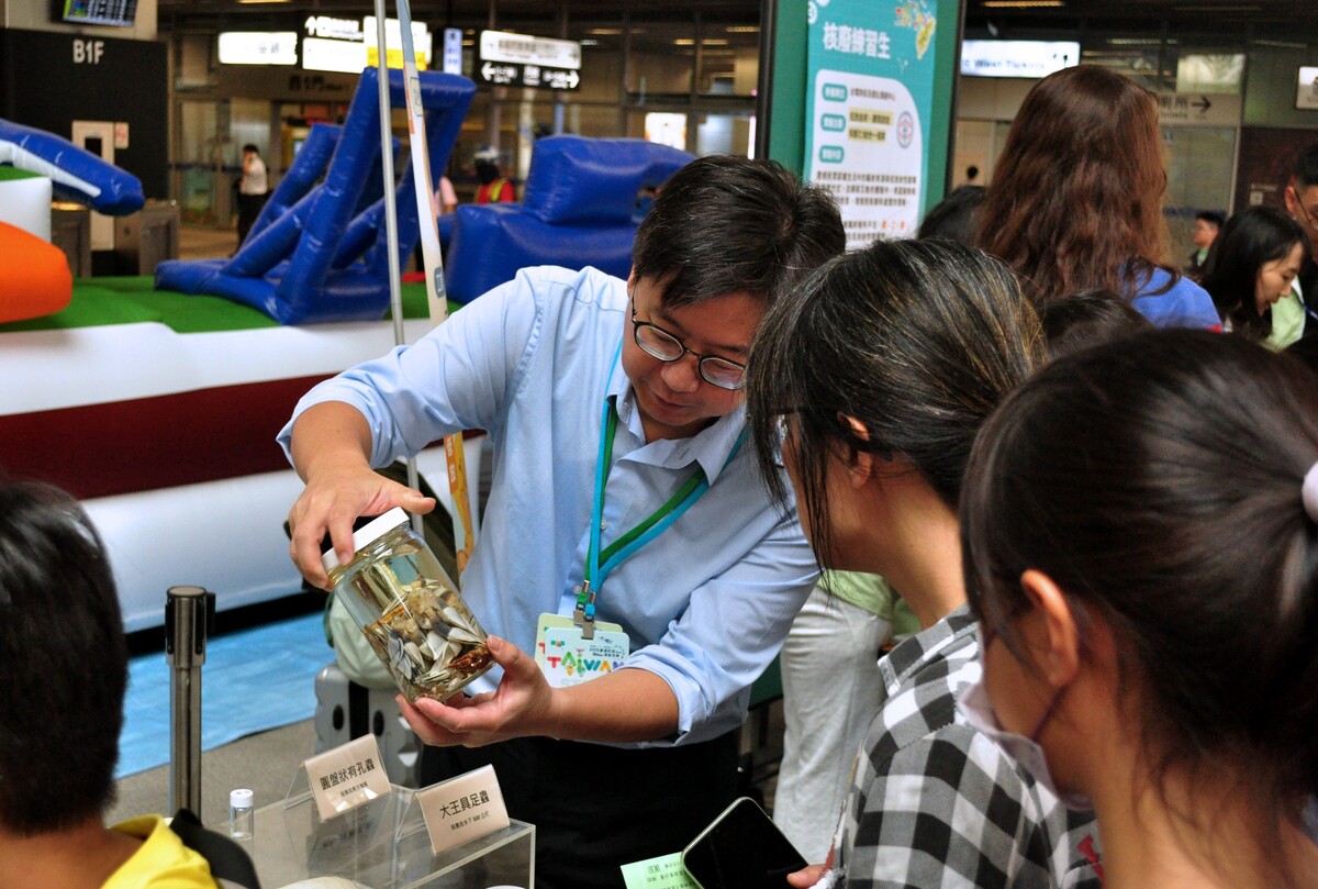 科普實驗攤位(另開新視窗/jpg檔)圖片