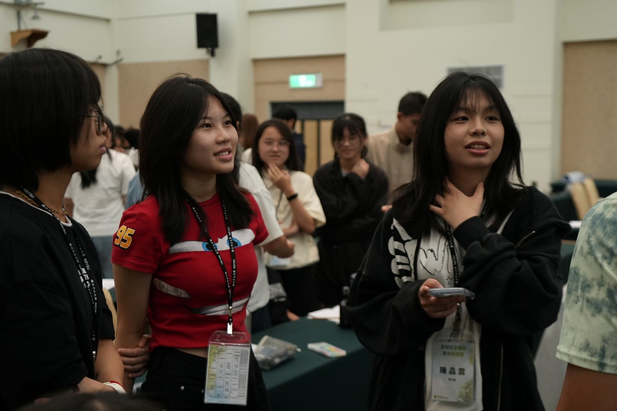 從臺灣出發對話世界　中山大學青年民主營激盪思辨力(另開新視窗/jpg檔)圖片