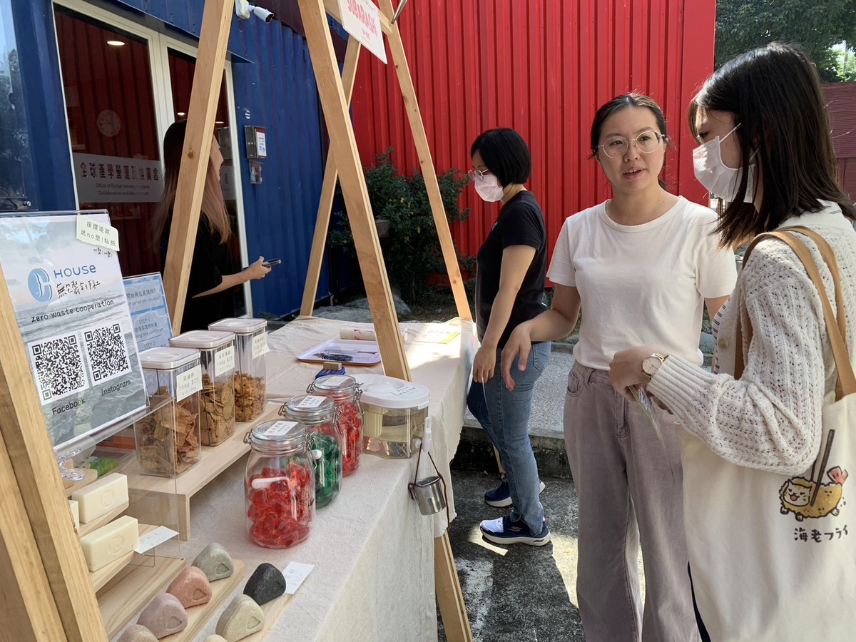 校慶創業市集(另開新視窗/jpg檔)圖片