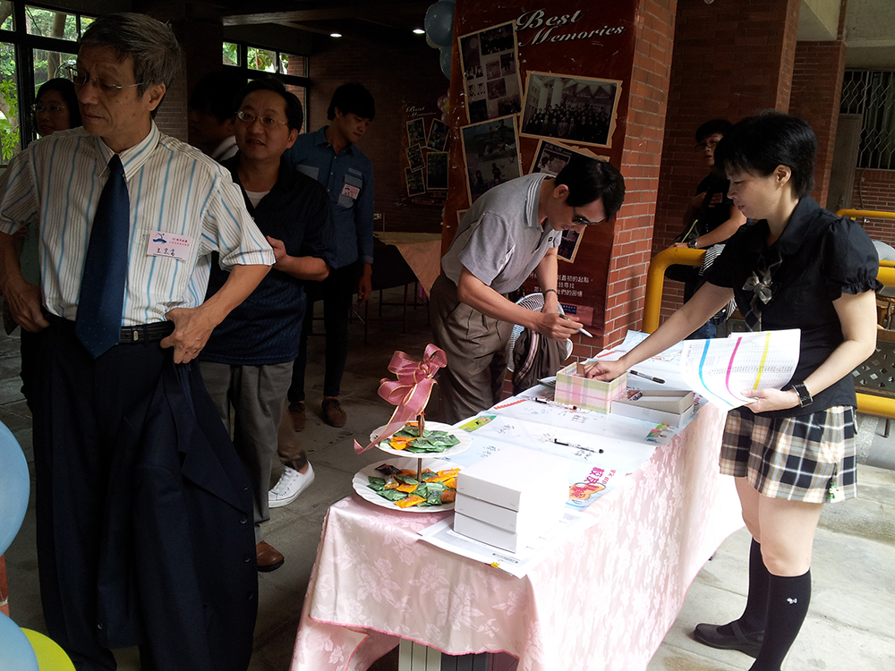 企管校友回娘家，創空餐敘敘舊(另開新視窗/jpg檔)圖片