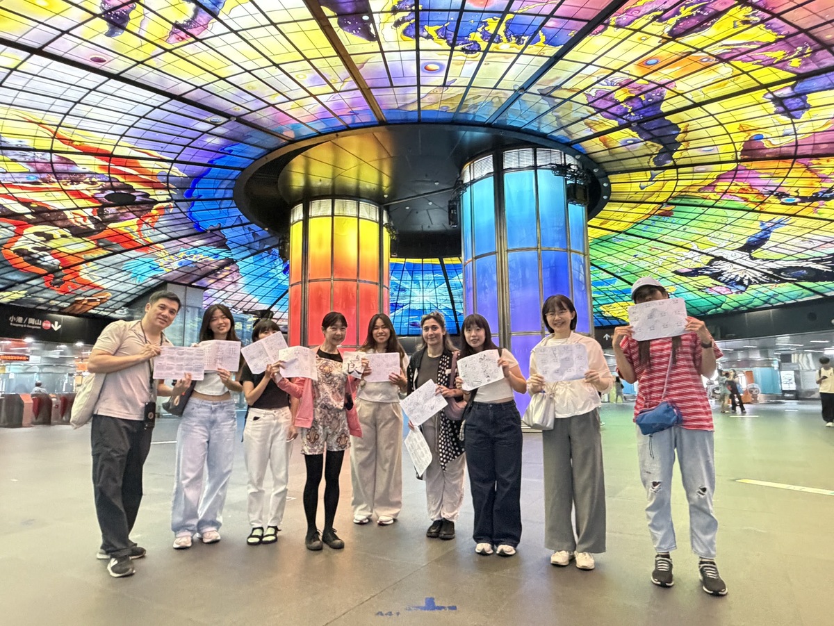 搭捷運也能玩遊戲！　中山大學攜土耳其藝術家玩轉高雄(另開新視窗/jpg檔)圖片
