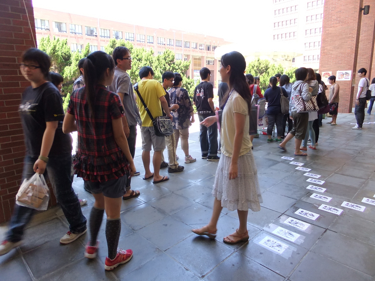 原住民美食飄香，中山師生為之瘋狂(另開新視窗/jpg檔)圖片