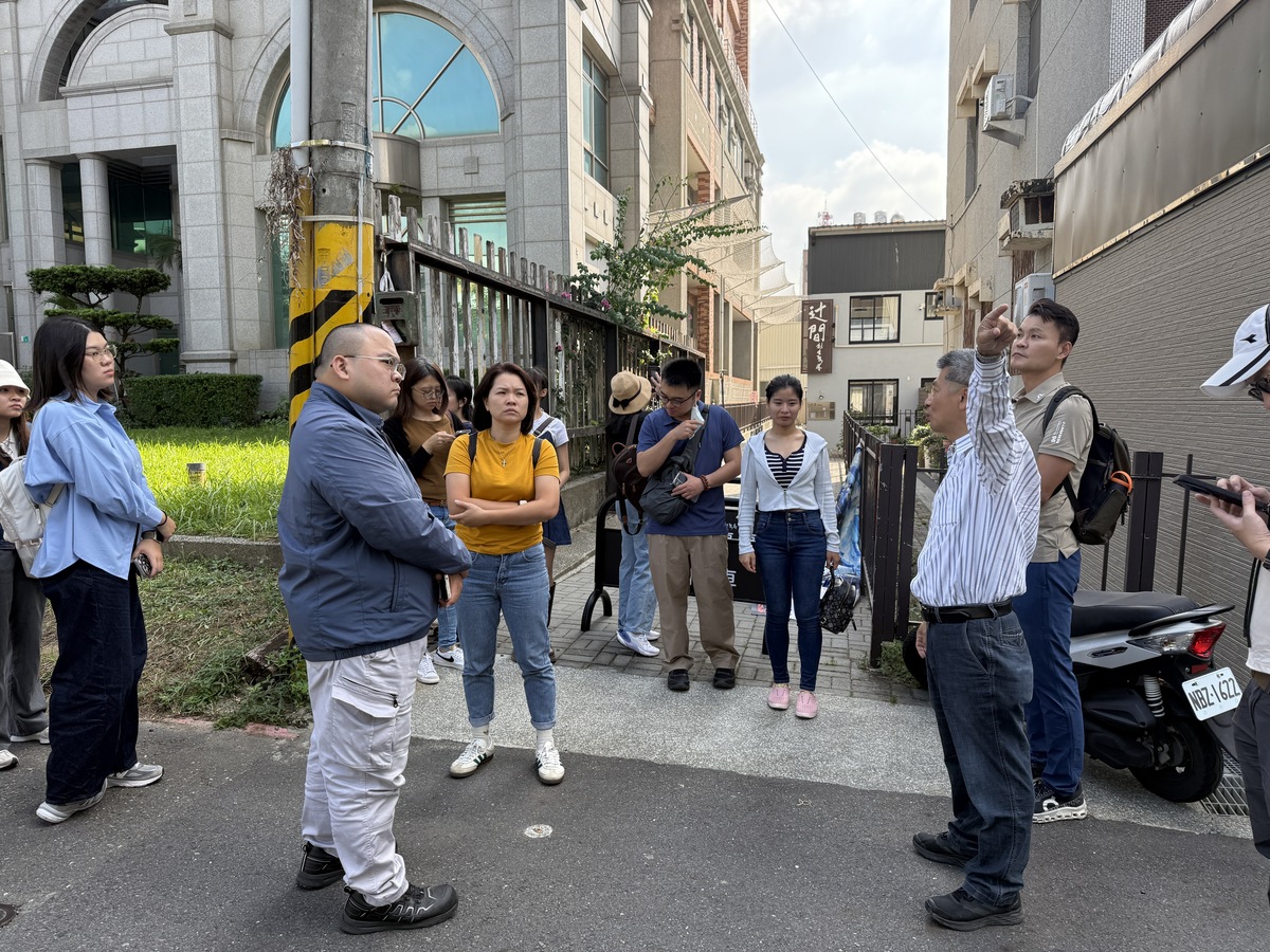 師生於辻間創生聚落交流空間活化的條件與挑戰(另開新視窗/jpg檔)圖片