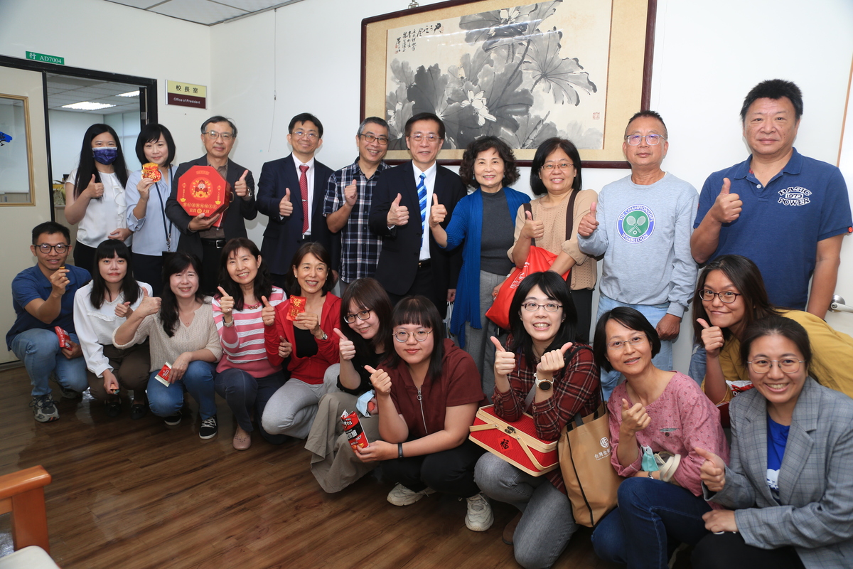 秘書室(另開新視窗/jpg檔)圖片