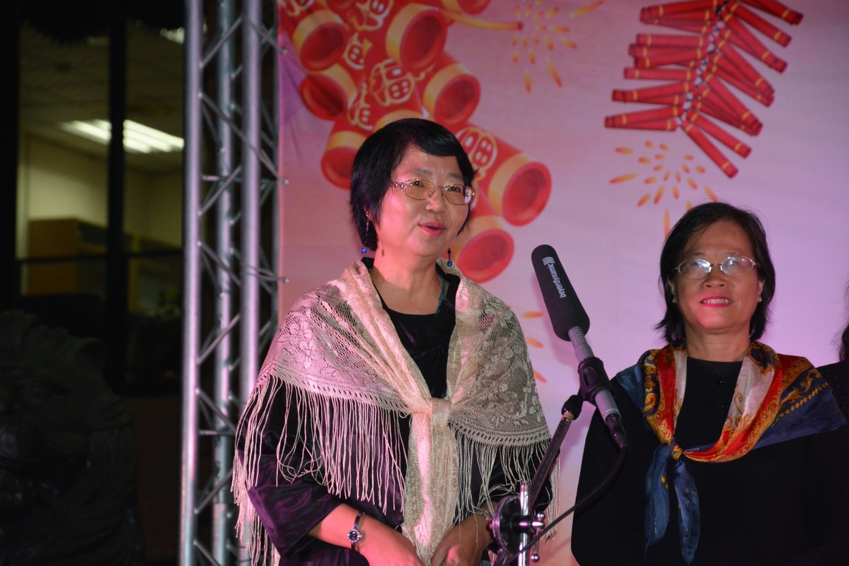 眷聯會合唱團表演(另開新視窗/jpg檔)圖片