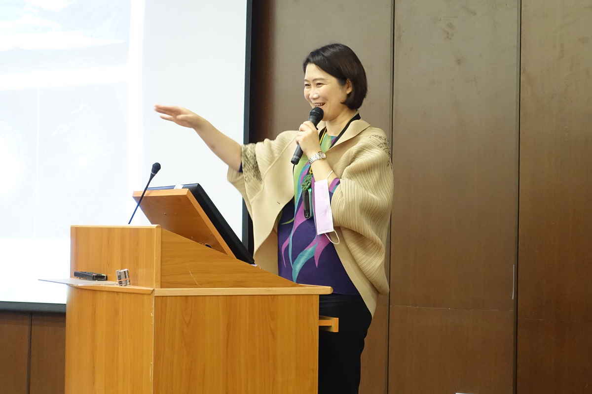 中山大學氣膠科學研究中心主任王家蓁談「氣膠、大氣與氣候變遷」